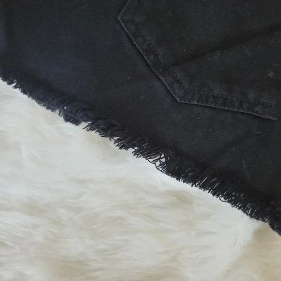 BLACK DENIM HIGH RISE CUTOFF SHORTS - Picture 6 of 7